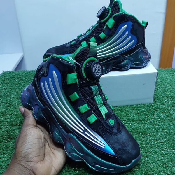 Boys shoes